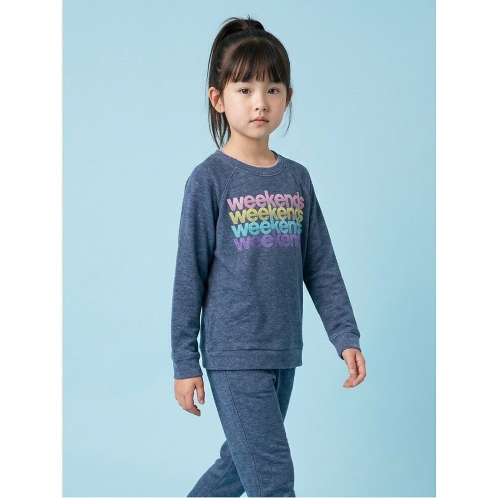 NWT Chaser Child/Girls Blue Graphic Sweatshirt “Weekends” - Size 6
